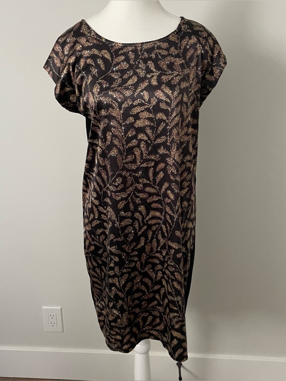 Ted Baker Shift Dress T Shirt Dress Dark Floral Satin Front Stretch Back Size 10